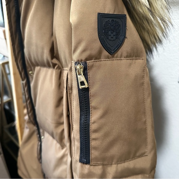 Vince Camuto puffer coat with fur hood and lining - Picture 6 of 9
